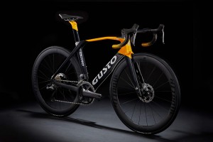 GUSTO（グスト）DURO EVO SPORT TE　サイズM　1台のみ 限定カラーのサムネイル